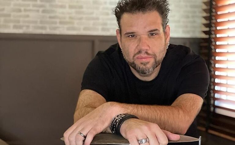 Michelle Pandora e Rodrigo Leal protagonizam reencontro emocionante na Nit FM