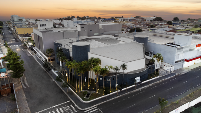 CDL Uberlândia que funcionamento do comércio nos feriados da Sexta-feira da Paixão e Tiradentes é facultativo