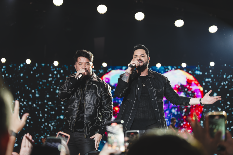 Diego & Victor Hugo batem TOP 1 com o sucesso ‘Tubarões’