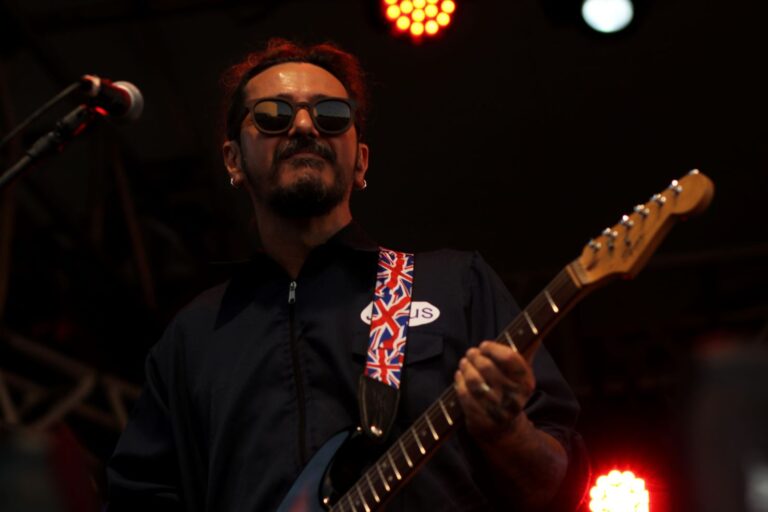 Granja na Rua celebra o Dia Mundial do Rock com clássicos e nostalgia