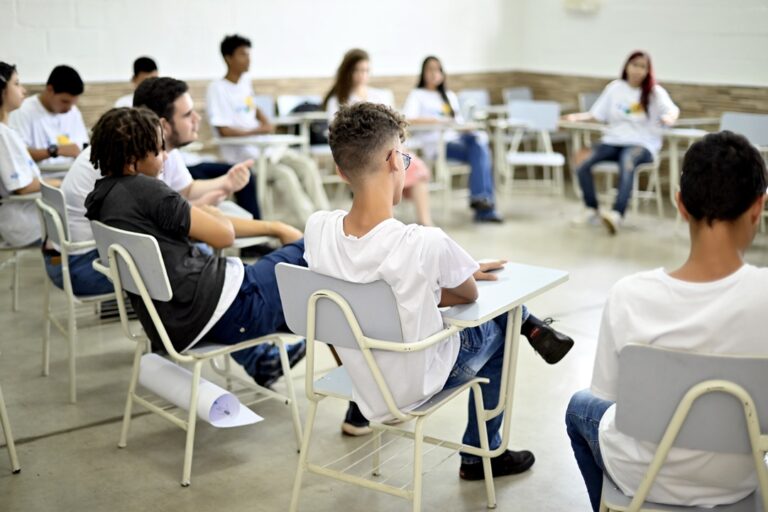 Instituto Algar abre inscrições para formação gratuita que prepara jovens para o mercado de trabalho
