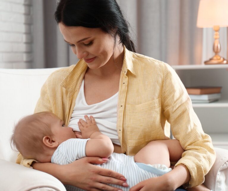 Agosto Dourado reforça importância da qualificação profissional em amamentação