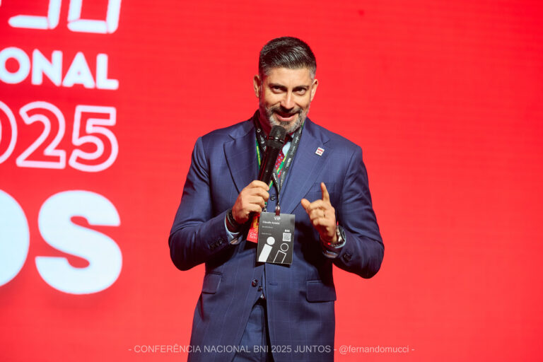 Especialista em Oratória Cláudio Acosta é destaque no Dia do Convidado do BNI Triângulo Norte