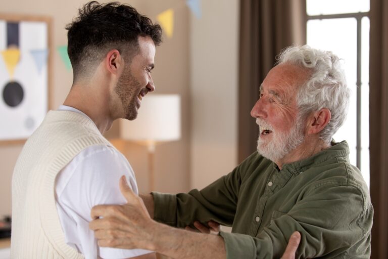 Setembro Lilás alerta para sinais do Alzheimer: quando o esquecimento deixa de ser normal