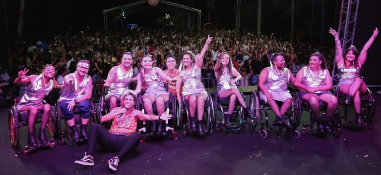 Espetáculo Street Cadeirante e oficina inclusiva movimentam Uberlândia no Festival Todos em Cena