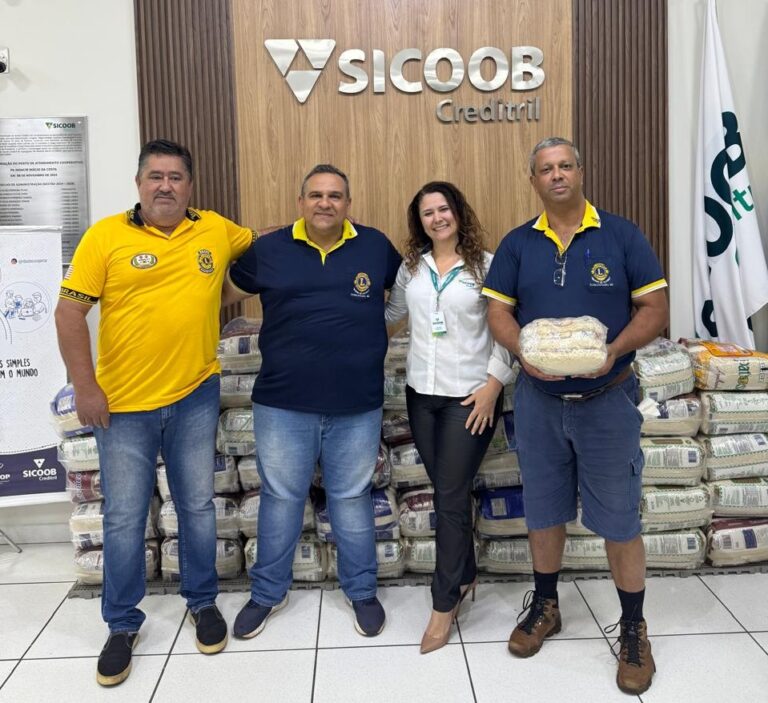 Sicoob Creditril mobiliza comunidade em Tupaciguara no Dia de Cooperar