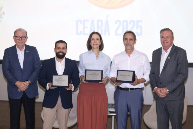 Exposorvetes 2025 encerra 6ª edição com geração de negócios, homenagens e fortalecimento do setor no Ceará