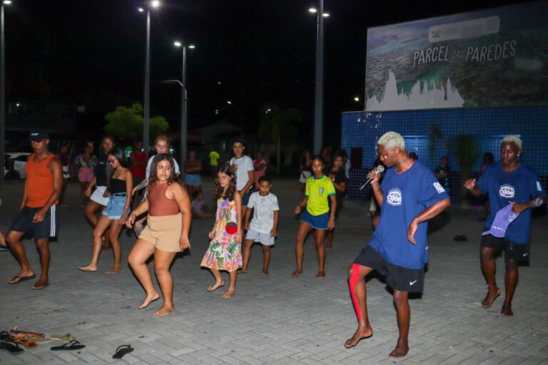 Oficina gratuita de passinho e técnicas cênicas acontece neste domingo (7) em Uberlândia