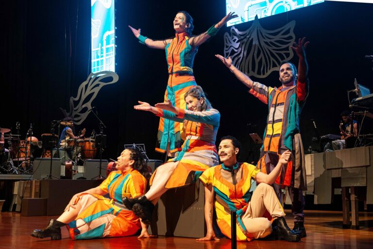 Grupo EMCANTAR, do Triângulo Mineiro, abre Conferência Nacional Infantojuvenil pelo Meio Ambiente com espetáculo Abraço no Planeta e oficina socioambiental inédita