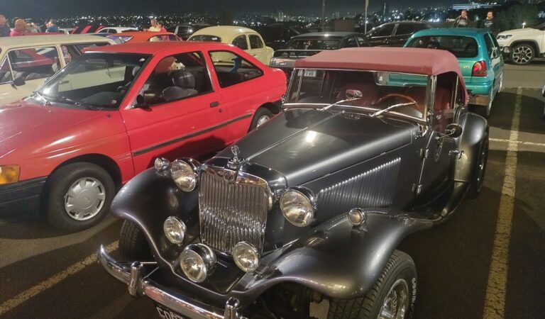 Encontro de Carros Clássicos movimenta o Uberlândia Shopping nesta quinta-feira