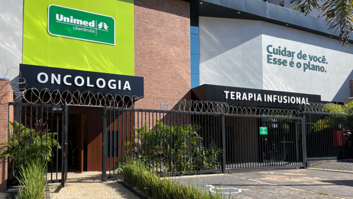 Oncologia fachada menor 2