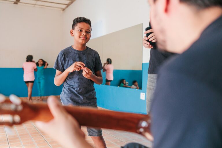 Crianças do EMCANTAR Social apresentam espetáculo em evento beneficente nesta terça (18) em Uberlândia