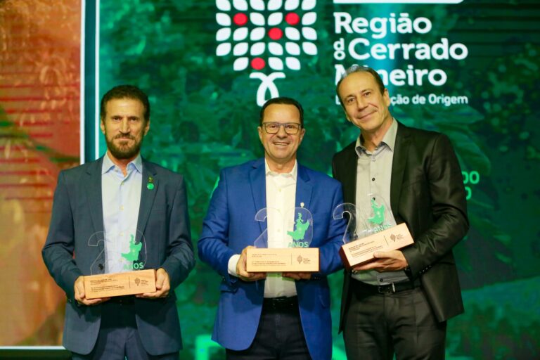 Região do Cerrado Mineiro movimenta mais de R$ 1 milhão no 13º Prêmio e amplia projeção internacional dos cafés de origem controlada