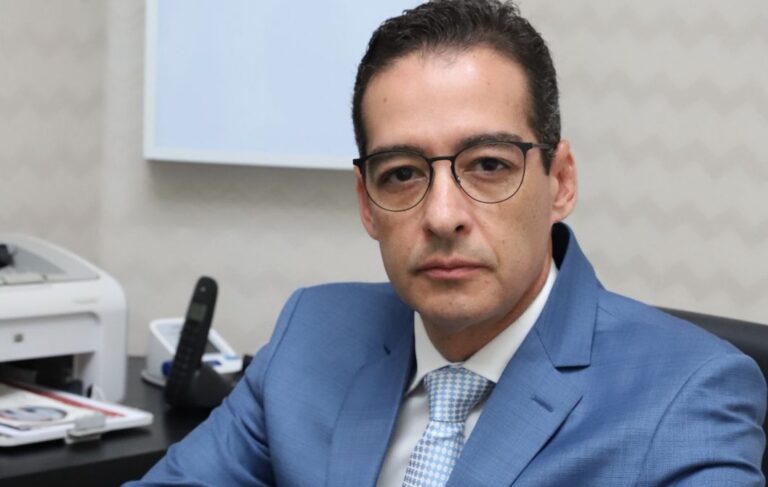 ICR.T realiza complexa cirurgia robótica de Cistectomia radical em Uberlândia