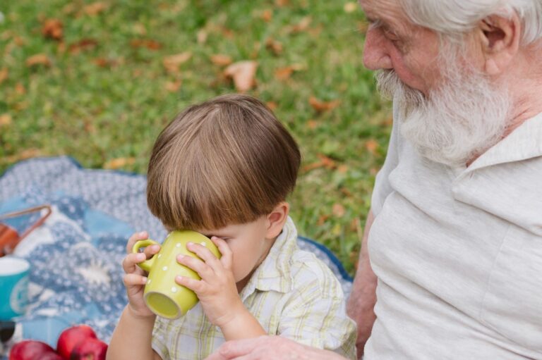 Calor extremo exige atenção redobrada com idosos e crianças