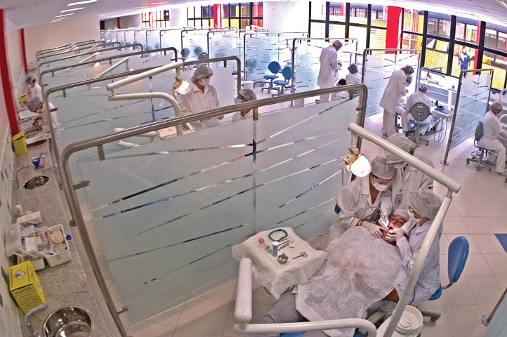 Centrinho de Impantodontia da UNITRI realizará triagem de pacientes na próxima terça (03)