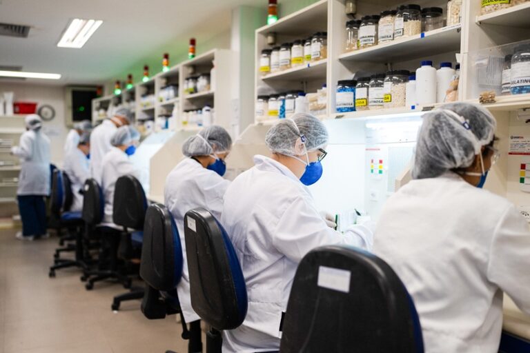 Uso de suplemento alimentar cresce entre pessoas fisicamente ativas e adultos focados em envelhecimento saudável