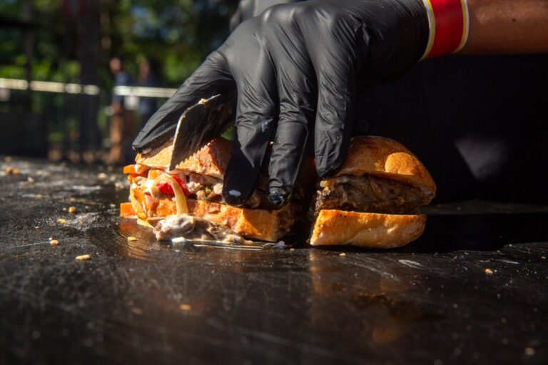 Caminhos de Fogo celebra cinco anos reunindo chefs de todo o país em Tiradentes (MG), no dia 25 de abril