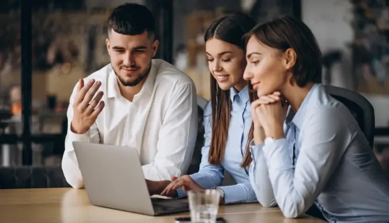 Palestra gratuita ensina como expandir negócios por meio de franquias, em Uberlândia