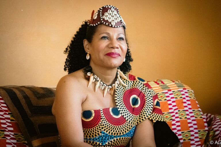 A Mulher REI: Rainha Diambi Kabatusuila Tshiyoyo Muata e o Renascimento da Soberania Africana