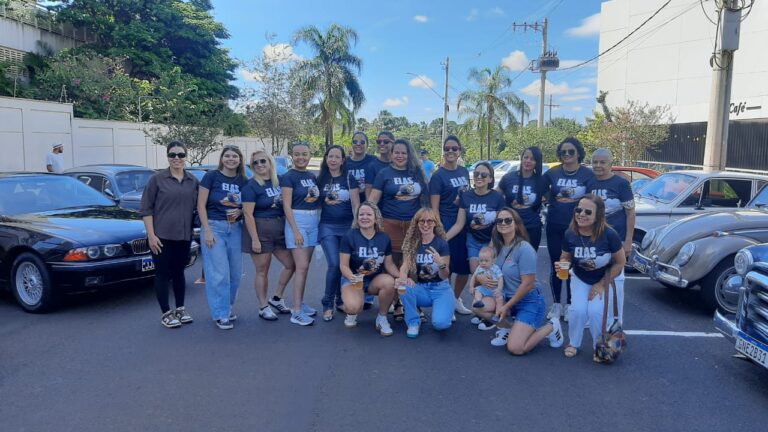 Brasal e STT Clube promovem encontro de mulheres com carros clássicos e celebra protagonismo feminino no Dia da Mulher