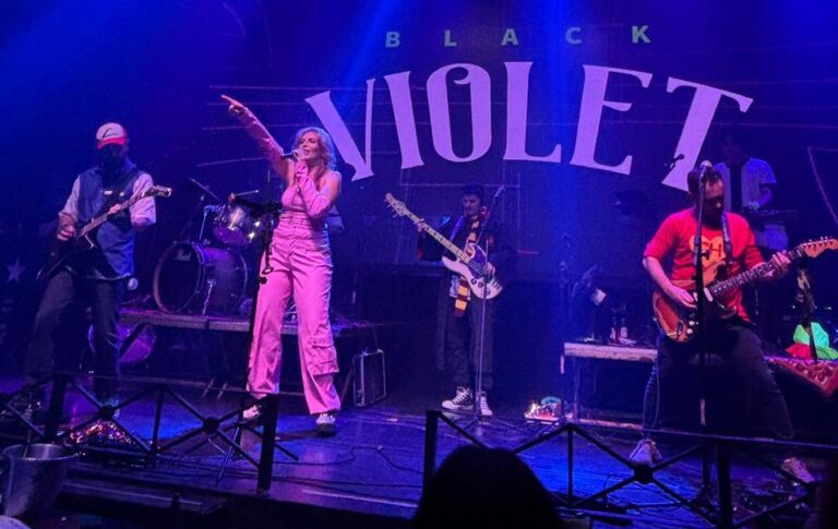 Granja na Rua abre temporada com o pop rock da Black Violet Banda