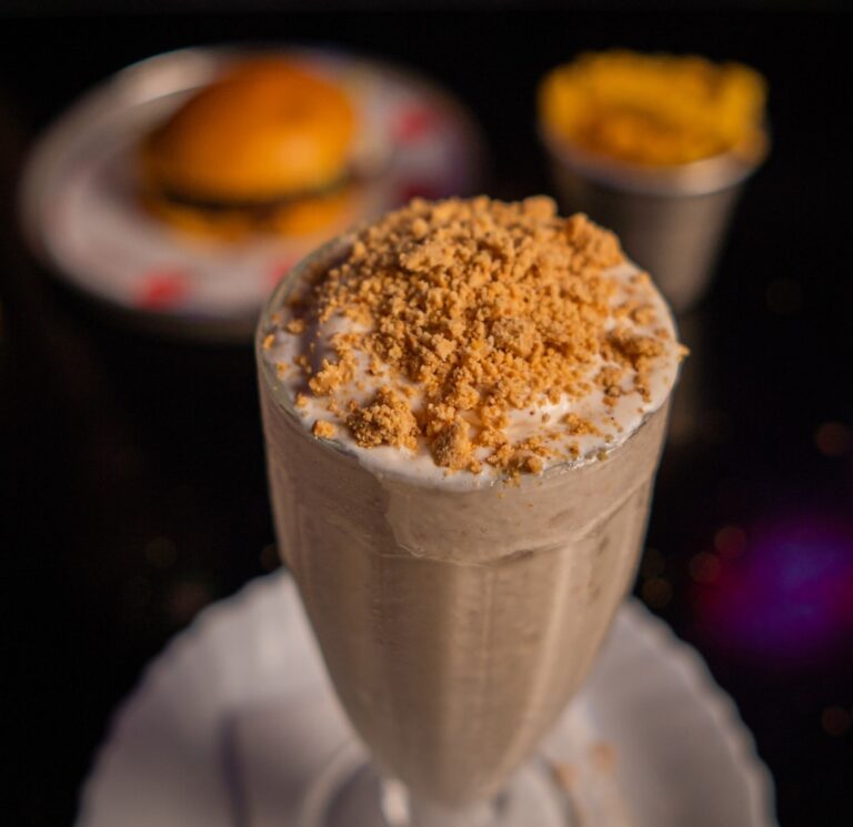 Barneys Burguer lança promoção de Páscoa com milk-shake de chocolate por R$ 9,90