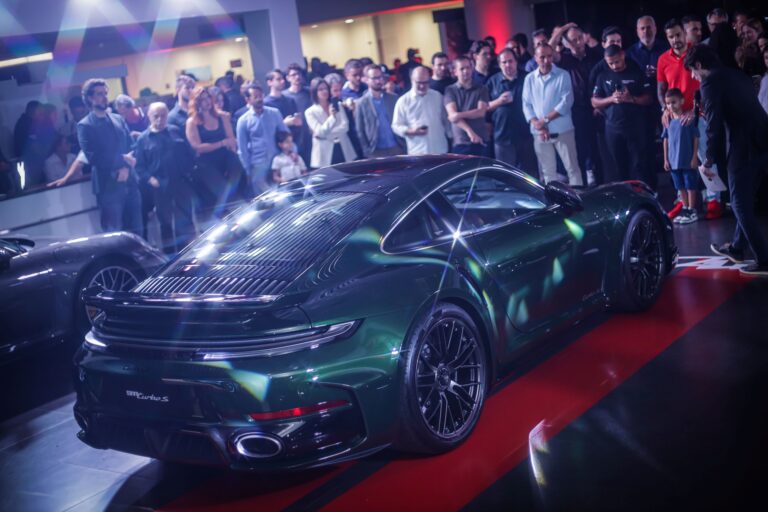 Novo Porsche 911 Turbo S chega a Belo Horizonte