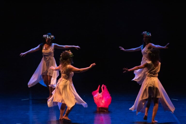 Espetáculo “Bruxas” convida público a revisitar a força feminina através da dança