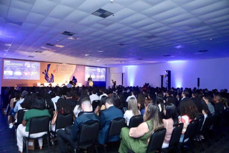 Simpósio debate revolução no tratamento cardíaco
