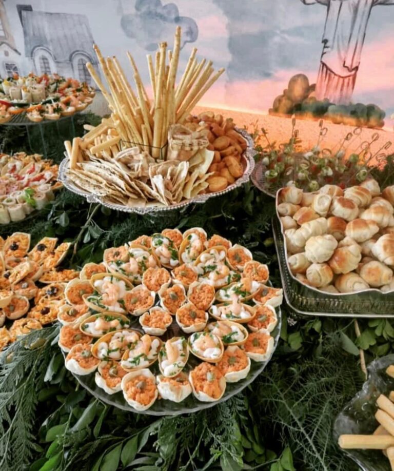 Buffet Montenegro reforça compromisso social ao assinar coquetel do Desfile Beneficente da APADA Niterói 2026