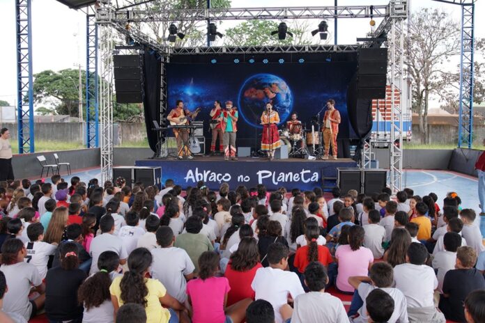Abraço no Planeta nas escolas (2)
