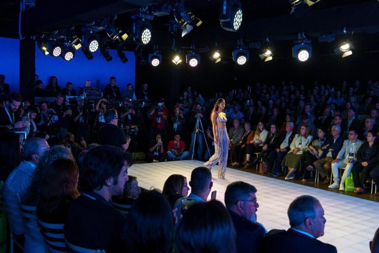 Fevest Inspire 2026 reúne setor têxtil em programação intensa com desfiles, palestras e networking