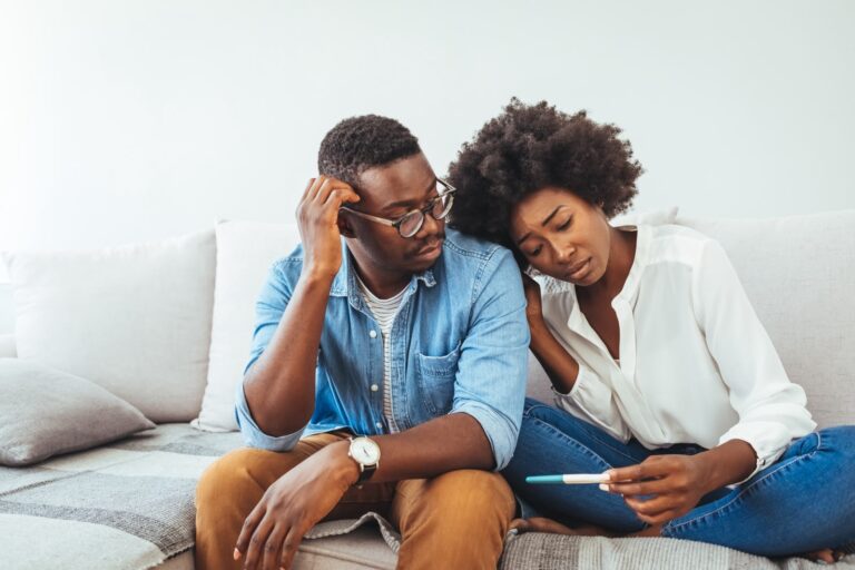 Infertilidade afeta uma a cada seis pessoas no mundo e metade dos casos envolve fatores masculinos