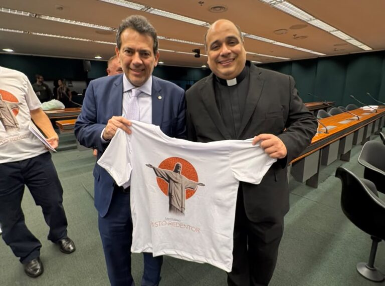 Deputado Ricardo Abrão preside audiência histórica na Câmara em defesa do legado e da gestão compartilhada do Cristo Redentor