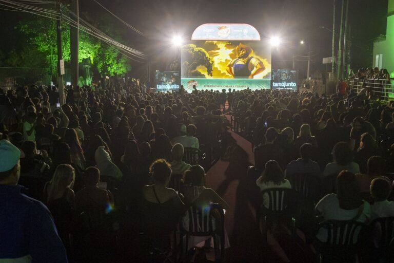 Cine Família na Praça retorna a Carmo do Paranaíba